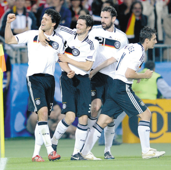 德国队险胜瑞典队，奥恰洛夫带队取胜